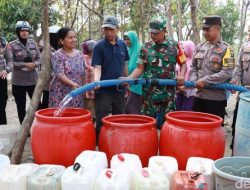 Krisis Air Bersih di Mojokerto: Warga Kedundung Antre Air Tangki dari PDAM